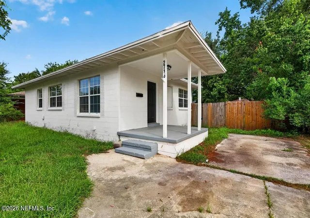 Photo 3 of Sale Pending at 2715 W 45th Street, Jacksonville, FL 32209 | MLS# 2156525 | Listing updated on 2026-09-12