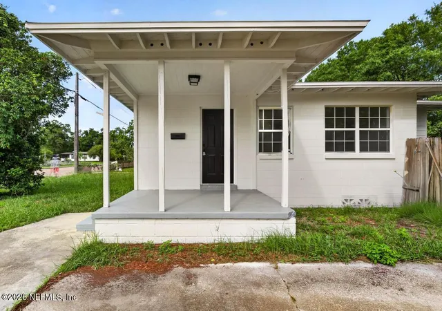 Photo 4 of Sale Pending at 2715 W 45th Street, Jacksonville, FL 32209 | MLS# 2156525 | Listing updated on 2026-09-12