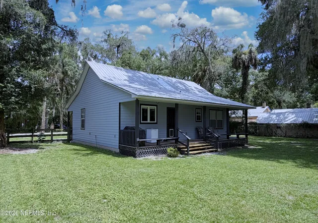 Photo 3 of Single family home for sale at 327 Keuka Lake Trl, Interlachen, FL 32148 | MLS# 2156802 | Listing updated on 2026-07-25