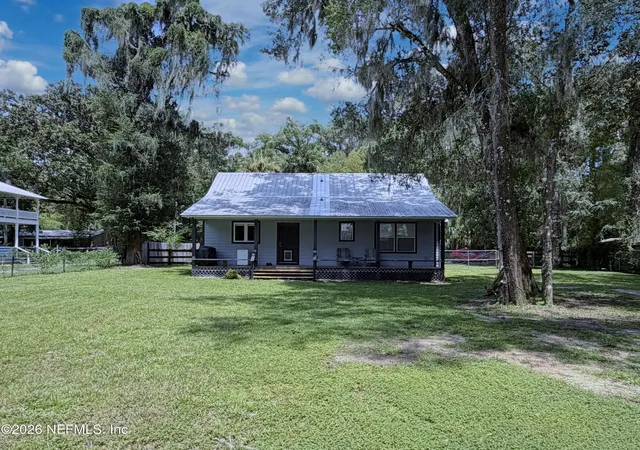Photo 4 of Single family home for sale at 327 Keuka Lake Trl, Interlachen, FL 32148 | MLS# 2156802 | Listing updated on 2026-07-25
