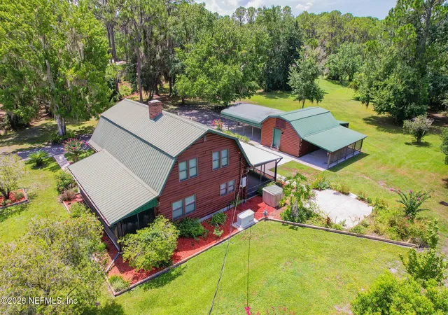 Photo 1 of Sale Pending at 111 Crescent Lake Shore Dr, Crescent City, FL 32112 | MLS# 2157029 | Listing updated on 2026-10-07
