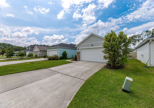 Photo 3 of Sale Pending at 1860 Montward Preserve Way, Jacksonville, FL 32218 | MLS# 2157301 | Listing updated on 2026-08-31