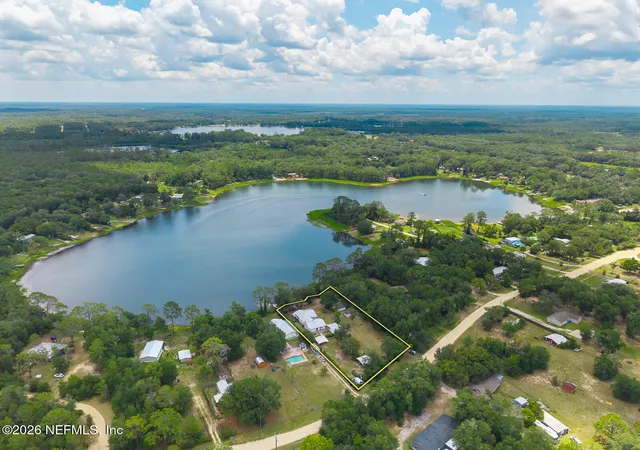 Photo 1 of Single family home for sale at 214 Mirror Lake Dr, Interlachen, FL 32148 | MLS# 2156763 | Listing updated on 2026-08-31