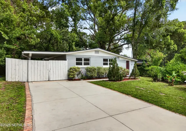 Photo 4 of Single family home for sale at 7015 Miss Muffet Ln N, Jacksonville, FL 32210 | MLS# 2156718 | Listing updated on 2026-09-16