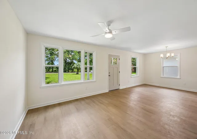 Photo 4 of Sale Pending at 5834 Hyde Grv Ave, Jacksonville, FL 32210 | MLS# 2156864 | Listing updated on 2026-09-03