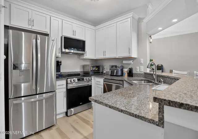 Photo 3 of Sale Pending at 10961 Burnt Ml Rd #414, Jacksonville, FL 32256 | MLS# 2156996 | Listing updated on 2026-08-27