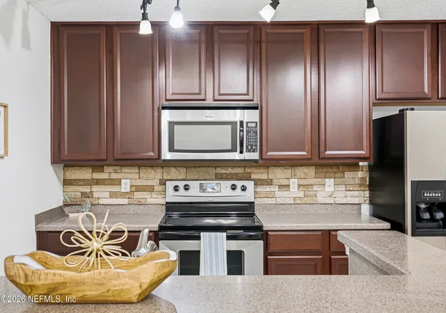 Listing Photo 4 - Condo for sale in building located at 13843 Herons Lndg Wy, Jacksonville, FL 32224 - Unit #9