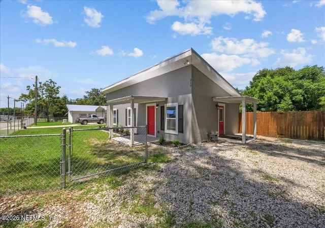 Photo 2 of Single family home for sale at 219 Halsey St, Palatka, FL 32177 | MLS# 2156799 | Listing updated on 2026-07-28
