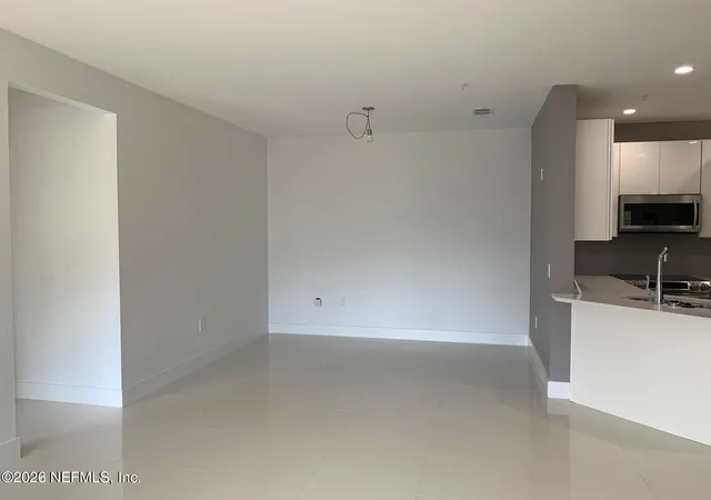 4th image of 10961 Burnt Mill Rd #1125, Jacksonville, FL 32256 | MLS# 2156805