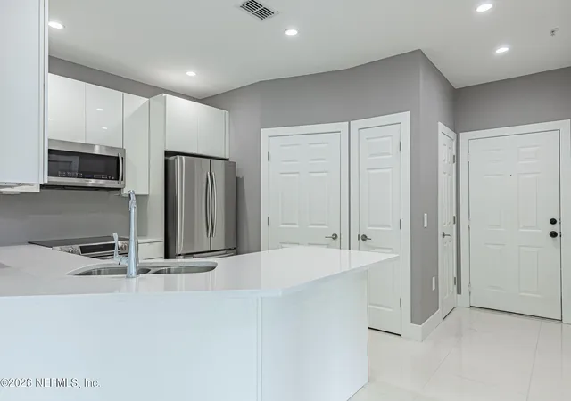 5th image of 10961 Burnt Mill Rd #1125, Jacksonville, FL 32256 | MLS# 2156805