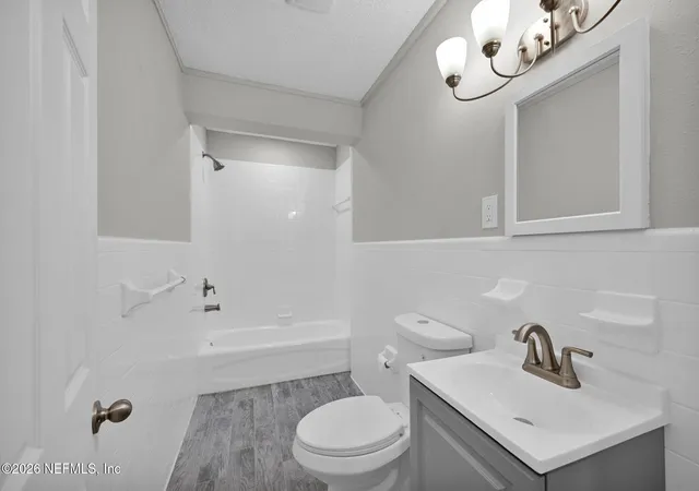 Photo 3 of Single family home for sale at 2550 Wilcox Ct, Jacksonville, FL 32207 | MLS# 2156992 | Listing updated on 2026-09-15