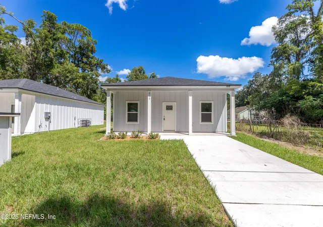 Photo 1 of Single family home for sale at 8119 Siskin Ave, Jacksonville, FL 32219 | MLS# 2156888 | Listing updated on 2026-09-03