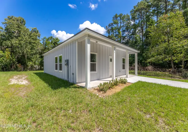 Photo 2 of Single family home for sale at 8119 Siskin Ave, Jacksonville, FL 32219 | MLS# 2156888 | Listing updated on 2026-09-03