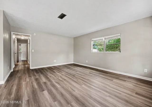 Photo 3 of Sale Pending at 1456 Danbury Rd, Jacksonville, FL 32205 | MLS# 2157238 | Listing updated on 2026-08-18