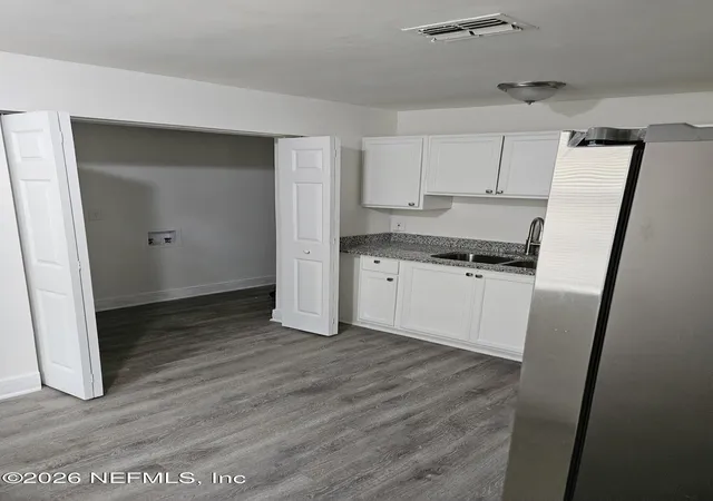 Photo 4 of Single family home for sale at 2416 Johnson Ave, Jacksonville, FL 32207 | MLS# 2156945 | Listing updated on 2026-07-29