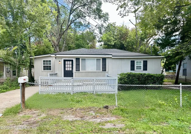Photo 1 of Sale Pending at 225 Shortreed St, Jacksonville, FL 32254 | MLS# 2157067 | Listing updated on 2026-10-23