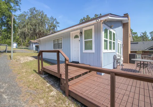 Photo 2 of Single family home for sale at 8443 Lily Lake Rd, Melrose, FL 32666 | MLS# 2156999 | Listing updated on 2026-08-19