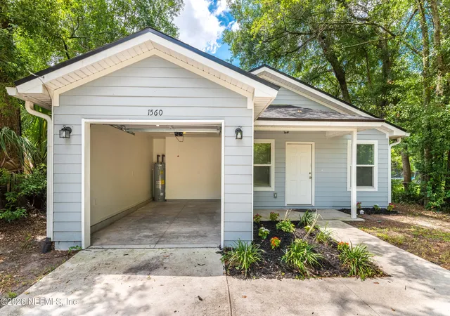 Photo 4 of Single family home for sale at 1560 W 30th Street, Jacksonville, FL 32209 | MLS# 2156987 | Listing updated on 2026-09-16