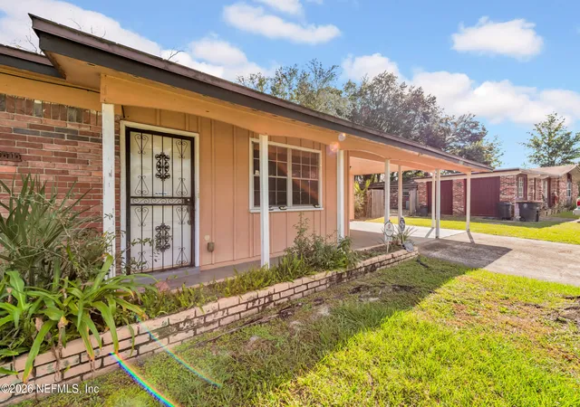 Photo 2 of Single family home for sale at 3818 Harbor View Dr, Jacksonville, FL 32208 | MLS# 2157005 | Listing updated on 2026-09-01