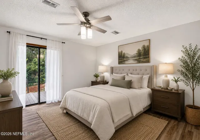 Photo 3 of Sale Pending at 1305 Lake Asbury Dr, Green Cove Springs, FL 32043 | MLS# 2157033 | Listing updated on 2026-09-17