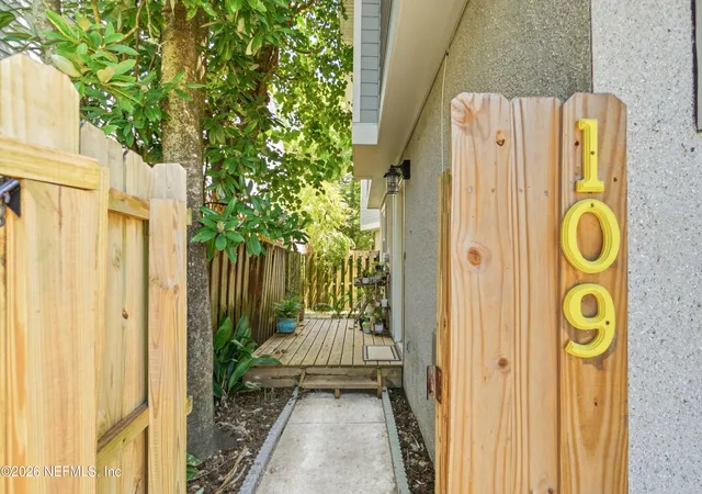 Photo 4 of Townhouse for sale at 109 Pine St, Atlantic Beach, FL 32233 | MLS# 2157061 | Listing updated on 2026-09-27