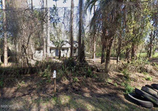 Photo 1 of Sale Pending at 1421 Lane Cir E, Jacksonville, FL 32254 | MLS# 2157084 | Listing updated on 2026-08-31