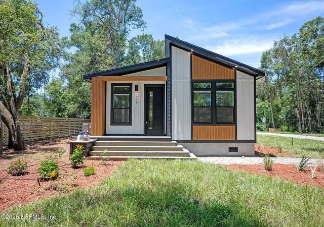 Photo 1 of Single family home for sale at 779 Mcswain Rd, Fernandina Beach, FL 32034 | MLS# 2157091 | Listing updated on 2026-09-08