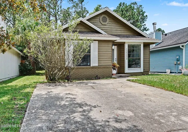 Photo 3 of Single family home for sale at 1324 Independence Dr #B, Orange Park, FL 32065 | MLS# 2157234 | Listing updated on 2026-09-11