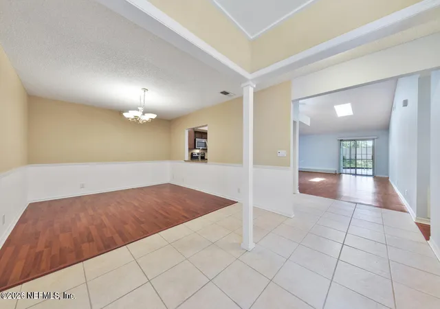 Photo 4 of Sale Pending at 7962 Linkside Dr, Jacksonville, FL 32256 | MLS# 2157179 | Listing updated on 2026-08-12