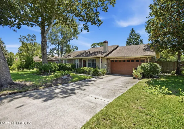 Photo 2 of Single family home for sale at 2409 Dublin Ct, Orange Park, FL 32065 | MLS# 2157206 | Listing updated on 2026-09-16