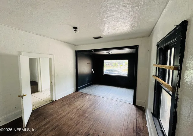 Photo 4 of Single family home for sale at 1122 E 1st Street, Jacksonville, FL 32206 | MLS# 2157298 | Listing updated on 2026-07-29