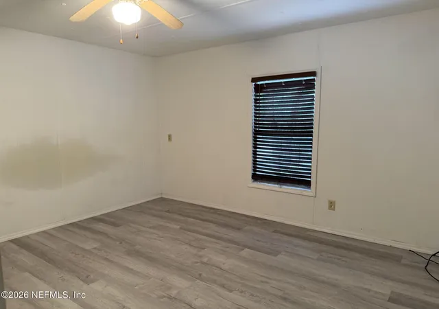 Photo 3 of Manufactured home for sale at 129 Lake Como Dr, Pomona Park, FL 32181 | MLS# 2157263 | Listing updated on 2026-08-22