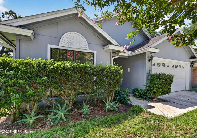 Photo 2 of Single family home for sale at 1641 Spring Oaks Ln, Jacksonville, FL 32221 | MLS# 2157311 | Listing updated on 2026-07-31