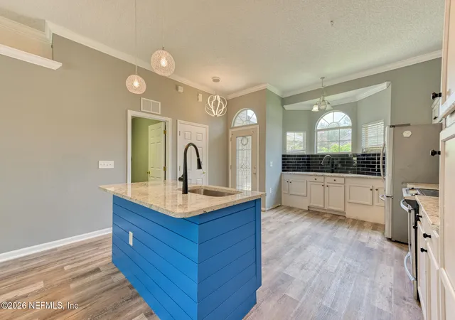 Photo 4 of Single family home for sale at 6304 Morse Oaks Cir, Jacksonville, FL 32244 | MLS# 2157329 | Listing updated on 2026-08-24
