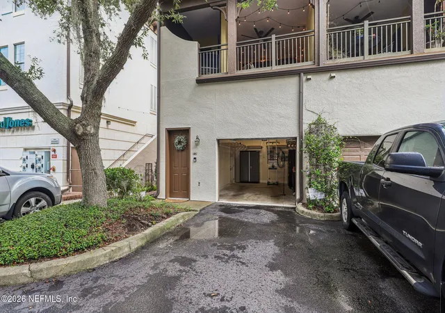4th image of 9823 Tapestry Park Cir #119, Jacksonville, FL 32246 | MLS# 2158725