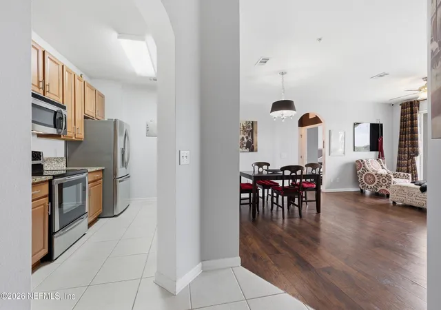 Photo 4 of Sale Pending at 7801 Point Meadows Dr #2303, Jacksonville, FL 32256 | MLS# 2157353 | Listing updated on 2026-09-20