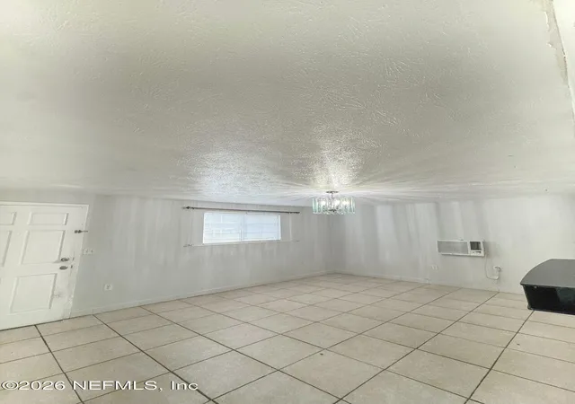 Listing Photo 4 - Condo for sale in building located at 3081 Bessent Rd, Jacksonville, FL 32218