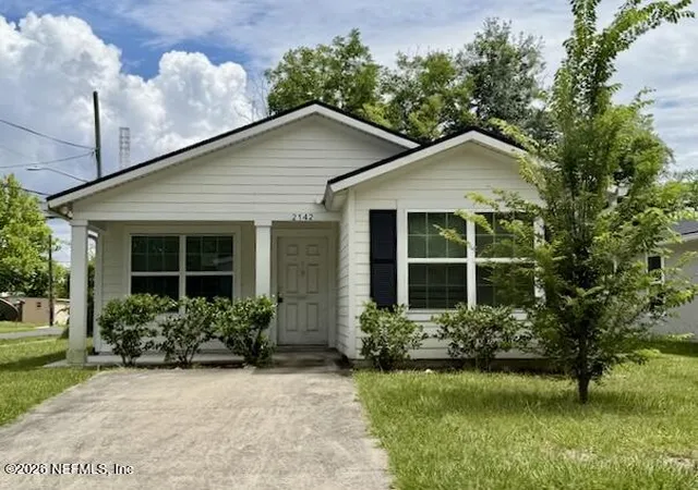 Photo 2 of Sale Pending at 2142 Mc Quade St, Jacksonville, FL 32209 | MLS# 2157555 | Listing updated on 2026-08-18