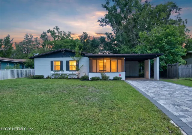 Photo 1 of Single family home for sale at 5257 Woodcrest Rd, Jacksonville, FL 32205 | MLS# 2157450 | Listing updated on 2026-08-24