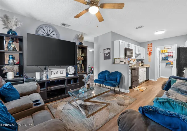 Photo 3 of Single family home for sale at 5257 Woodcrest Rd, Jacksonville, FL 32205 | MLS# 2157450 | Listing updated on 2026-08-24