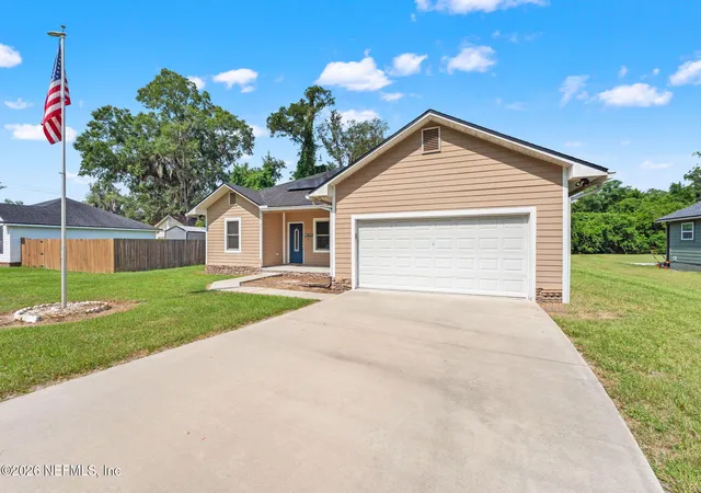 3rd image of 236 S 7Th St, Macclenny, FL 32063 | MLS# 2158036