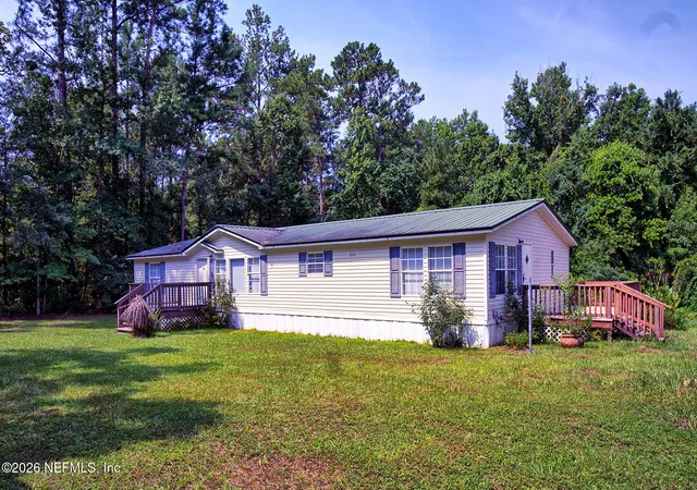 Photo 3 of Manufactured home for sale at 134 Bardin Ests Cir, Palatka, FL 32177 | MLS# 2157487 | Listing updated on 2026-08-23