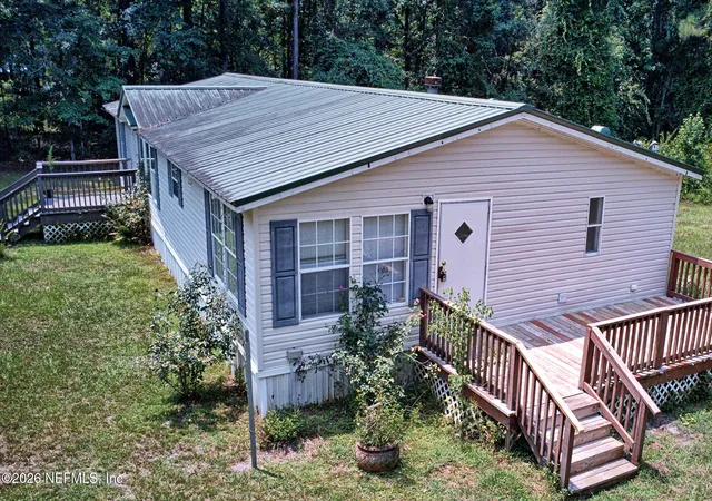 Photo 4 of Manufactured home for sale at 134 Bardin Ests Cir, Palatka, FL 32177 | MLS# 2157487 | Listing updated on 2026-08-23