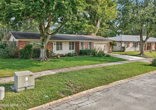 Photo 1 of Sale Pending at 4931 N Southwark Dr, Jacksonville, FL 32257 | MLS# 2157524 | Listing updated on 2026-09-17