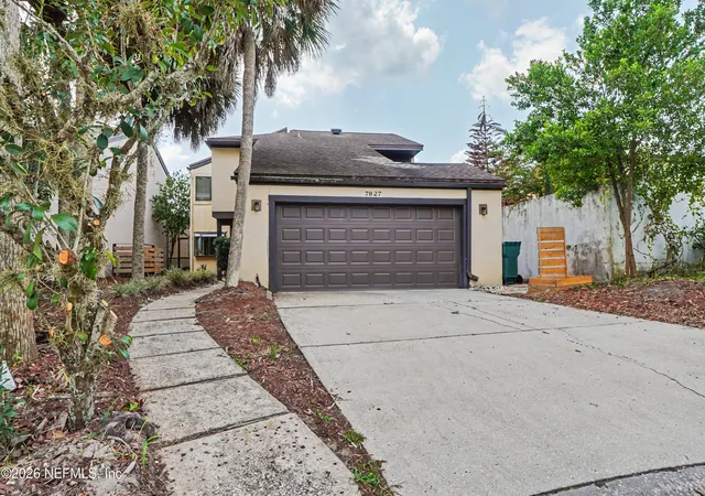 Photo 1 of Single family home for sale at 7827 Cypress Point Ct, Jacksonville, FL 32256 | MLS# 2157511 | Listing updated on 2026-09-17