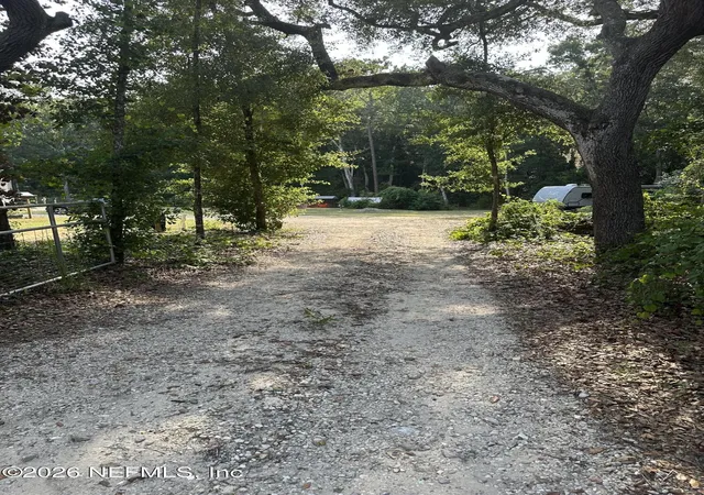 Photo 2 of Manufactured home for sale at 117 Gas Easement Rd, Interlachen, FL 32148 | MLS# 2157718 | Listing updated on 2026-10-12