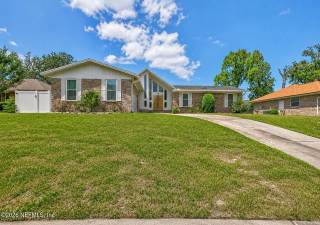 Photo 1 of Sale Pending at 926 Longridge Ct, Orange Park, FL 32065 | MLS# 2157642 | Listing updated on 2026-09-14