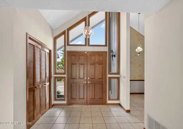 Photo 4 of Sale Pending at 926 Longridge Ct, Orange Park, FL 32065 | MLS# 2157642 | Listing updated on 2026-09-14