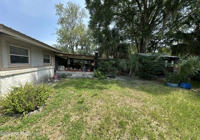 Photo 4 of Sale Pending at 3833 Anvers Blvd, Jacksonville, FL 32210 | MLS# 2157731 | Listing updated on 2026-09-23