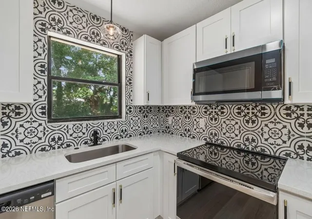 Photo 3 of Single family home for sale at 2926 Searchwood Dr, Jacksonville, FL 32277 | MLS# 2157815 | Listing updated on 2026-09-01